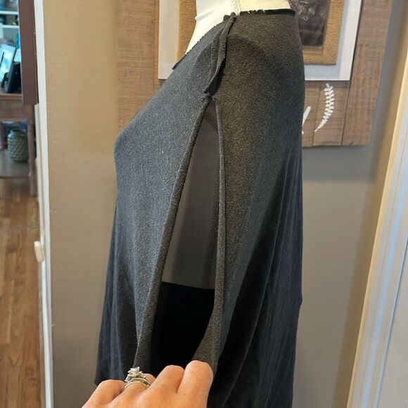 W118 by Walter Baker Charcoal Gray oversized Sweater - Picture 2 of 6